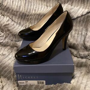 Nickels 6.5 M Dressing Shoes or with a pair of Jeans 💕